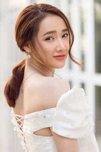 Nhã Phương in 1990