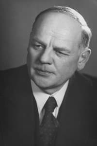 Yrjö Tuominen in Kaivopuiston kaunis Regina