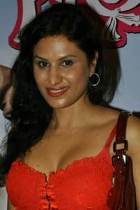 Nandini Jumani in Kasak
