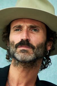 Leiva in Jorge: una travesía de Coque Malla