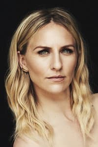 Mickey Sumner in The Mend