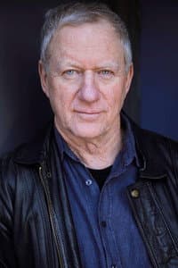 Scott Lowe in Dating the Enemy