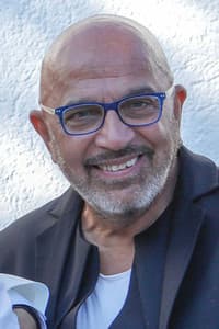 Yannis Zouganelis in The Bachelor