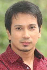 Ezany Nizariff in Che Pa