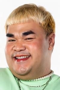 Thongchai Thongkanthom in Tootsies & The Fake