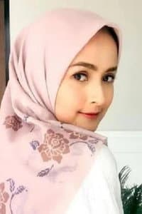 Lia Ananta in Di Sini Ada Setan: The Movie