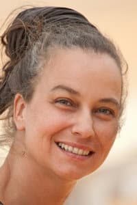 Natalie Uher in Flucht zurück ins Paradies