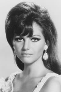 Claudia Cardinale in I delfini