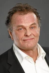 Tapio Liinoja in Kaksipäisen kotkan varjossa