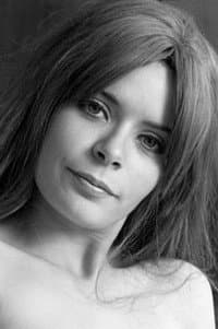 Sandy Dempsey in Six Women