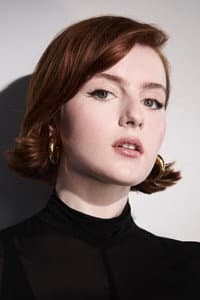 Hannah Onslow in We Used to Be Fun
