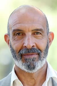 Jonis Bashir in Roma nuda