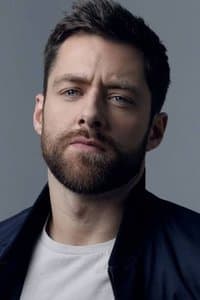 Richard Rankin in Outlander