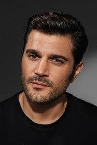 Burak Sevinç in Dönerse Senindir