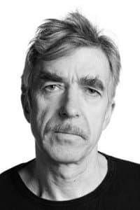 Hallbjørn Rønning in Alien Repair Guy