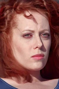 Sarah Kendall in The Slayer