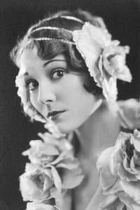 Nancy Nash in The Loves of Carmen