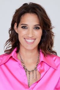 Laurie Cholewa in Re-belles