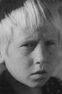 Vladimir Magdenkov in Белый флюгер