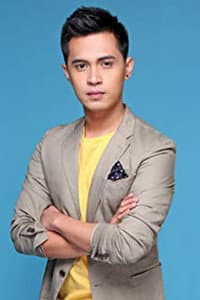 Marlo Mortel in Mano Po 7: Chinoy