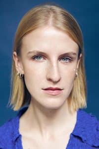 Klara Lange in Camouflage