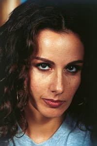 Anna Kanakis in La tenda nera