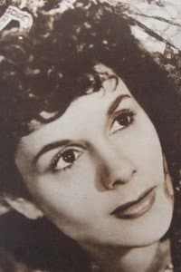Delia Garcés in Él
