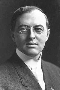 Frederick Truesdell in The Trail of the Silver Fox