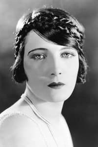 Pauline Starke in War Paint