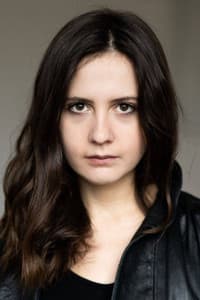 Annina Walt in Sarah joue un loup-garou