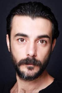 Kadir Özdal in Melekleri Taşıyan Adam