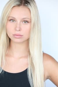 Alexandra Peters in An American Girl: Saige Paints the Sky