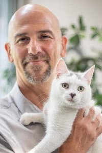 Dr. Bruce Kornriech in Inside the Mind of a Cat