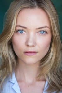 Laura Dale in Roboshark