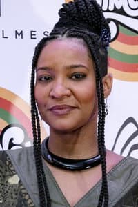 Larissa Luz in Elza Infinita