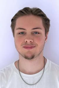 Finn Russell in Daniel