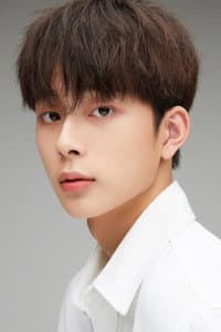 Yoo Seon-ho in 열녀박씨 계약결혼뎐