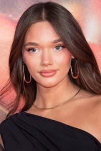 Phoebe Tomlinson in Louis Tomlinson: All of Those Voices