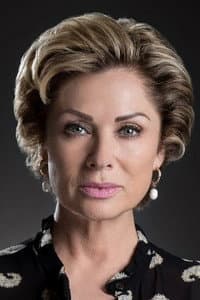 Leticia Calderón in En nombre del amor