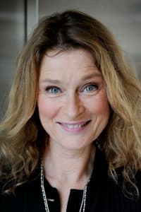 Lena Endre in Skytten