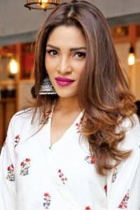 Zhalay Sarhadi in Mutthi Bhar Mitti