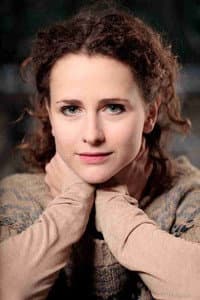 Joséphine Serre in La Mort dans l'île