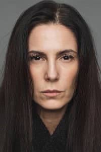 Laura Haddad in Casa Izabel