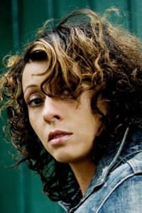 Michou Pascale Anderson in Viergeteilt im Morgengrauen