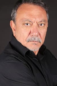 Özdemir Çiftçioğlu in Yüzük