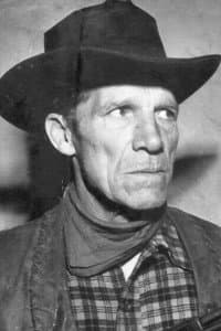 Bob Kortman in Winds of the Wasteland
