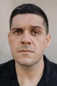 Burak Can Doğan in Ölü Köpekler Isırmaz
