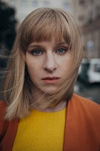 Claudia Artner in Die Rote Fini