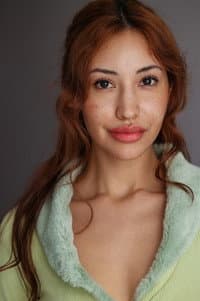 Amanda Jolie in La Familia