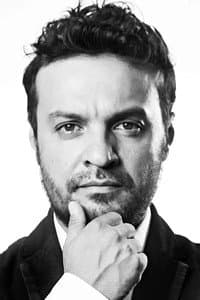 Julián Román in En coma